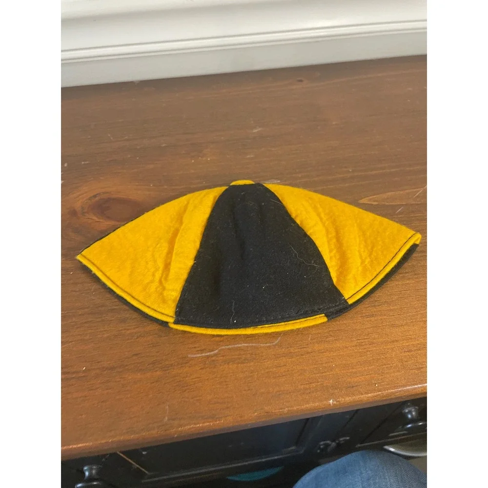 Vintage Big Spring High School Felt Beanie Cap Hat Black Yellow School Spirit